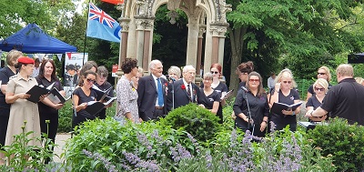Picture of WW2 Veterans with Innsworth Military Wives Choir